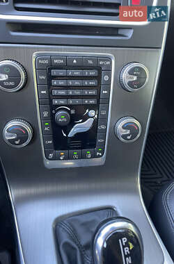 Универсал Volvo V60 2014 в 