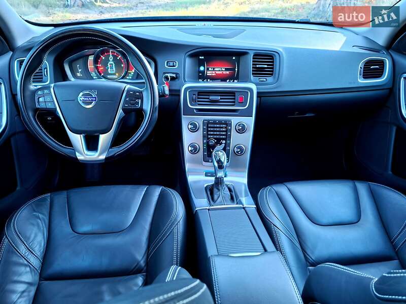 Универсал Volvo V60 2014 в Ровно