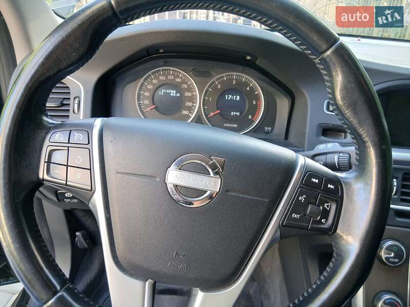 Универсал Volvo V60 2011 в 