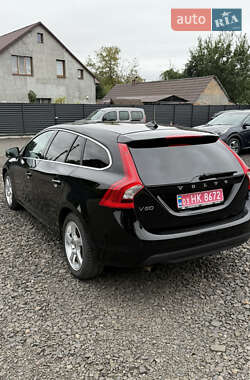 Универсал Volvo V60 2011 в 