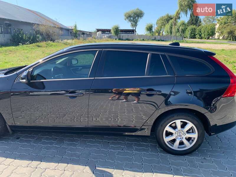 Универсал Volvo V60 2011 в Дрогобыче