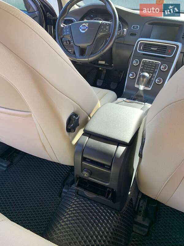 Универсал Volvo V60 2011 в Дрогобыче