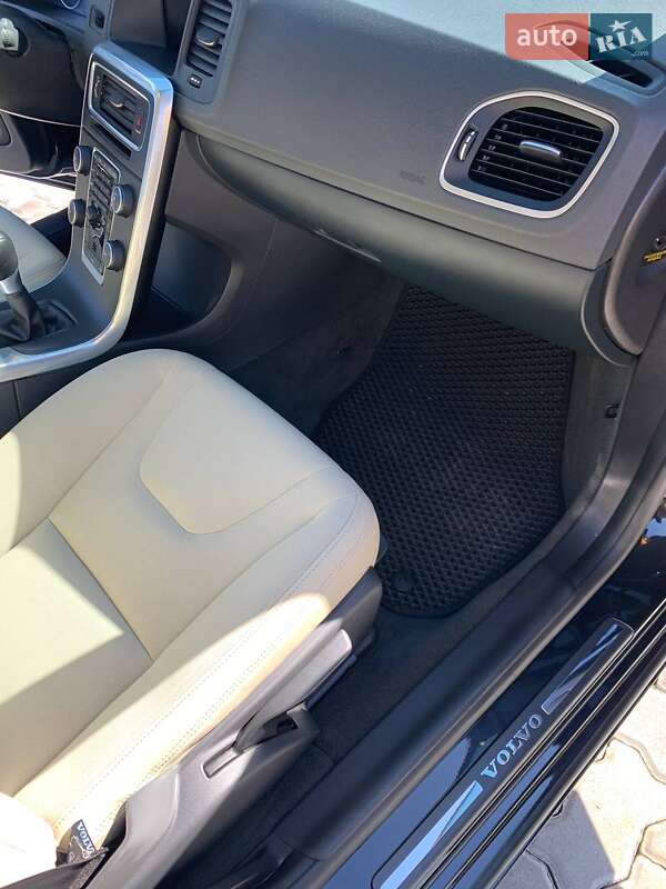Универсал Volvo V60 2011 в Дрогобыче