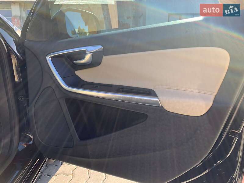 Универсал Volvo V60 2011 в Дрогобыче