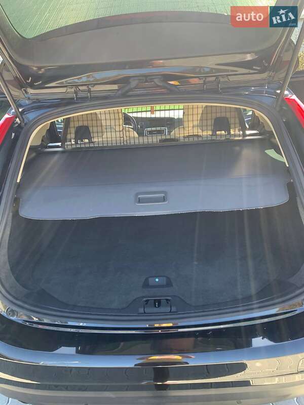 Универсал Volvo V60 2011 в Дрогобыче