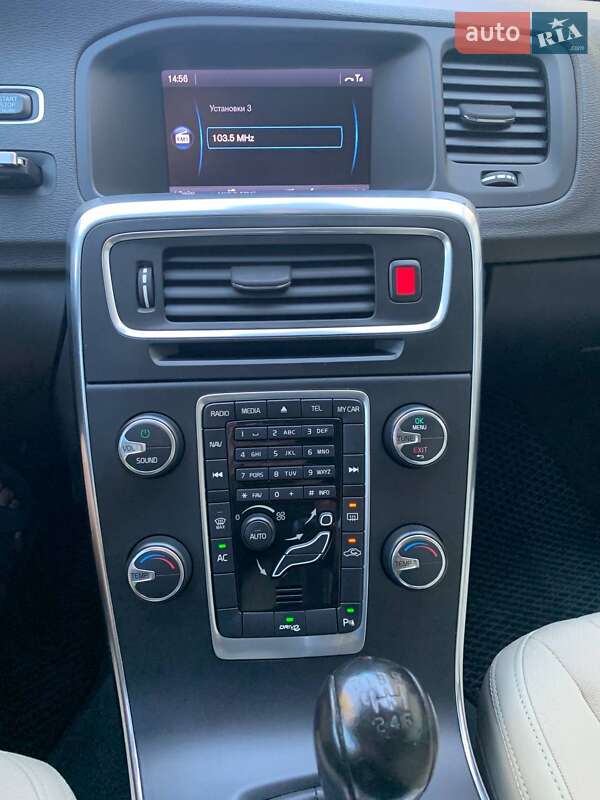 Универсал Volvo V60 2011 в Дрогобыче