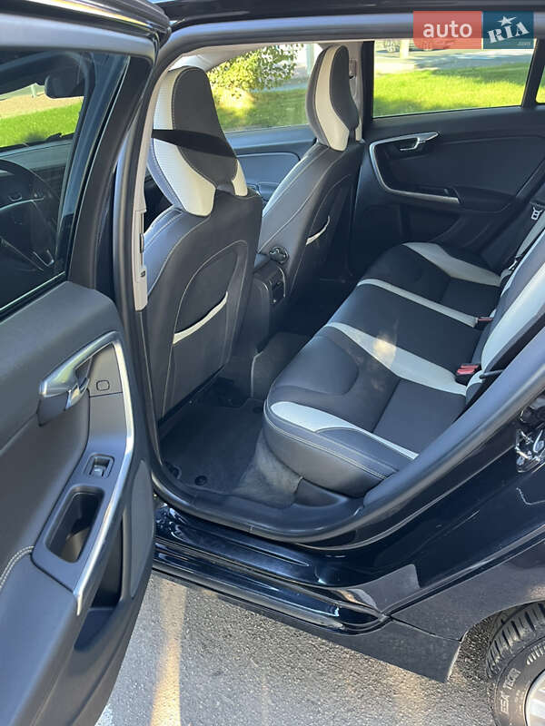 Универсал Volvo V60 2011 в Луцке