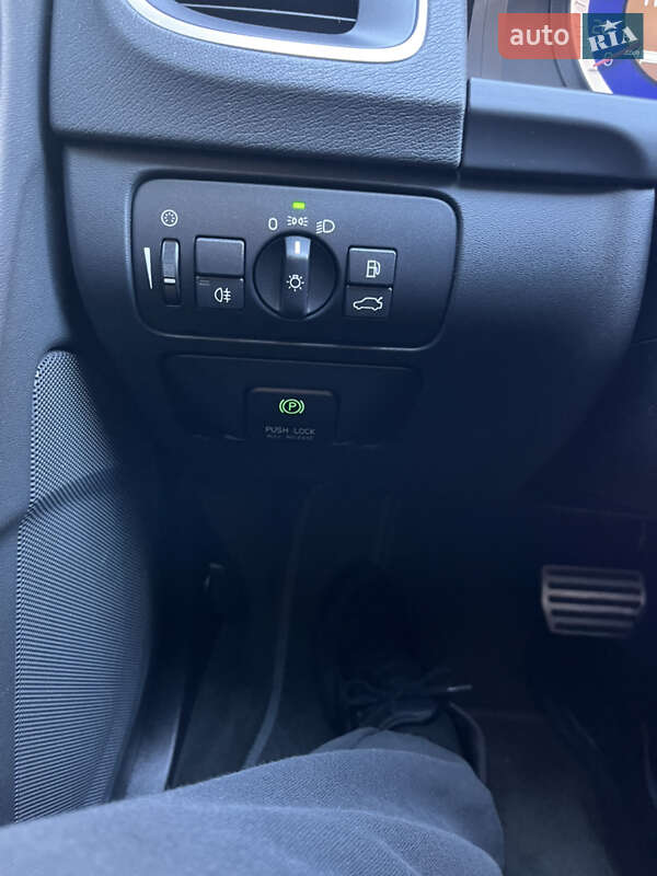 Универсал Volvo V60 2011 в Луцке