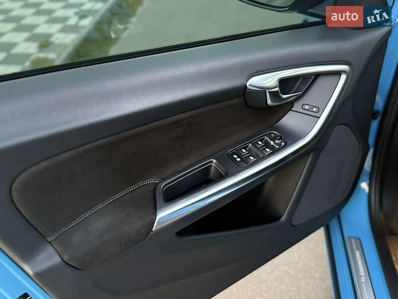 Универсал Volvo V60 2016 в Киеве фото 30 Универсал Volvo V60 2016 в Киеве