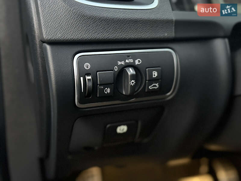 Универсал Volvo V60 2016 в Киеве фото 38 Универсал Volvo V60 2016 в Киеве