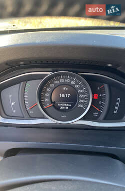 Универсал Volvo V60 2014 в 