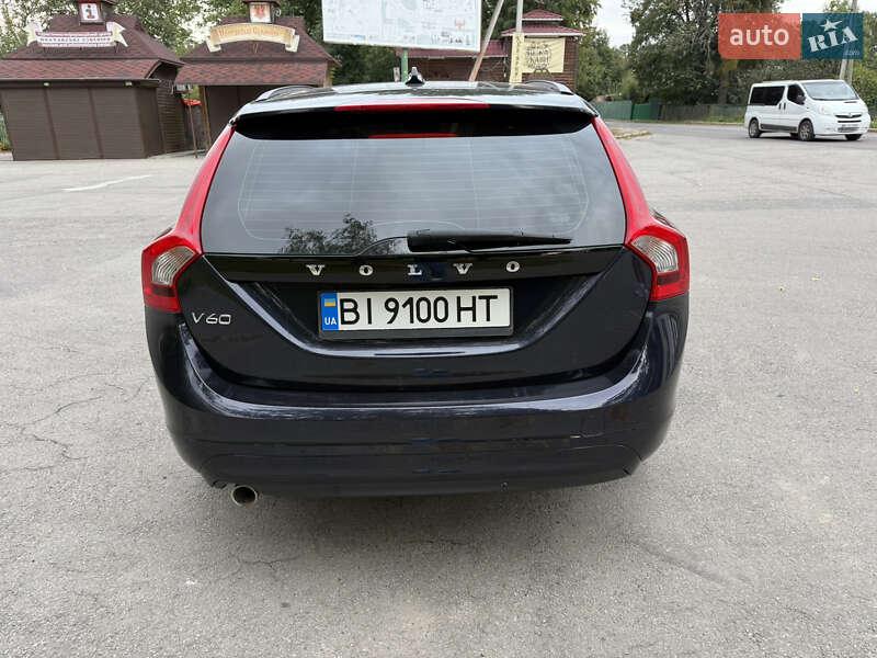 Универсал Volvo V60 2015 в Полтаве