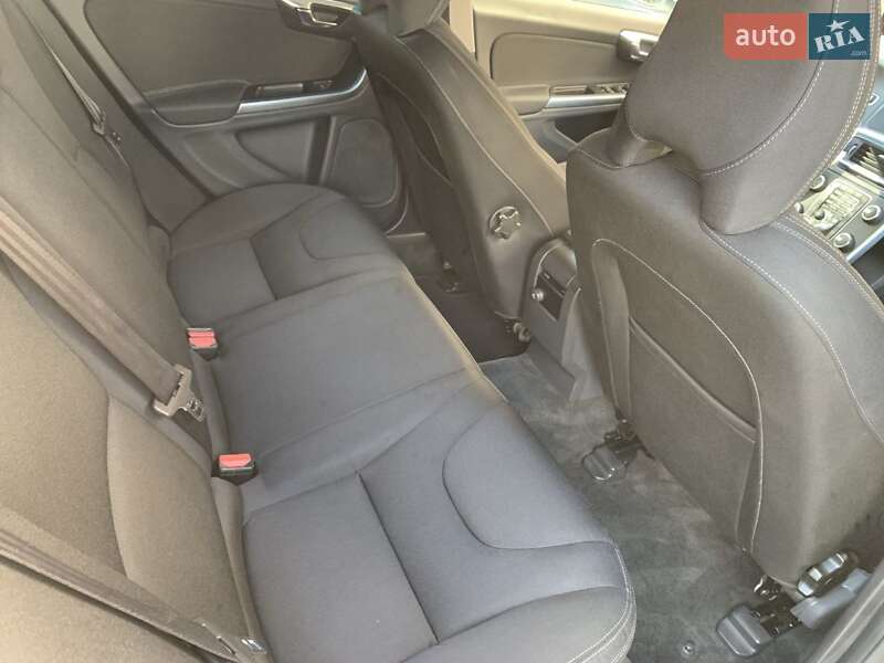 Универсал Volvo V60 2014 в Львове