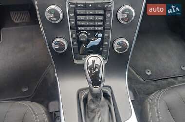 Универсал Volvo V60 2014 в 