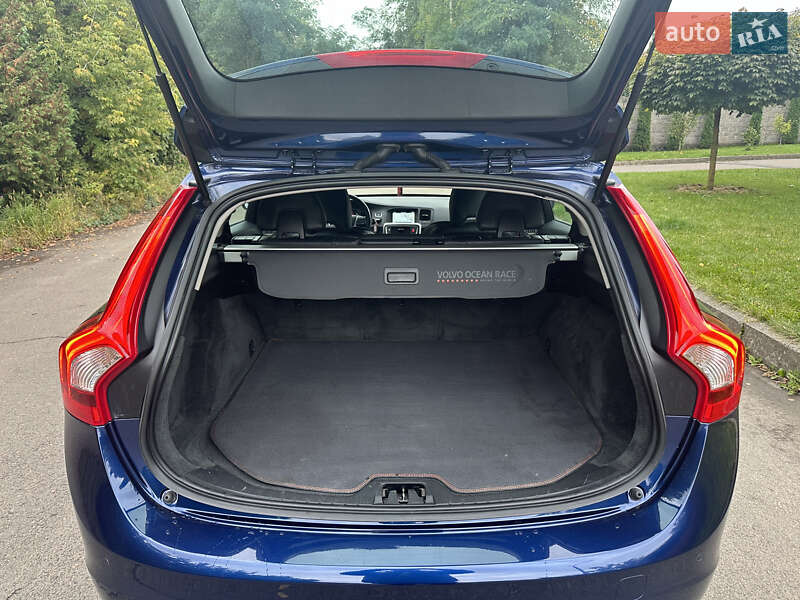 Универсал Volvo V60 2014 в Ровно