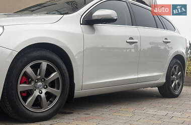 Универсал Volvo V60 2012 в 