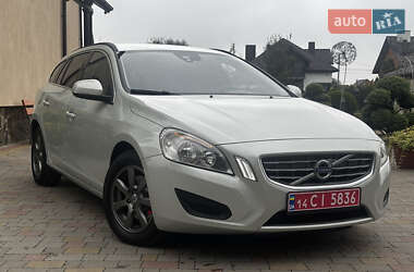 Универсал Volvo V60 2012 в 