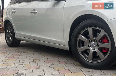 Универсал Volvo V60 2012 в 