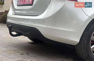 Универсал Volvo V60 2012 в 