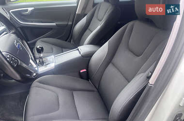 Универсал Volvo V60 2012 в 