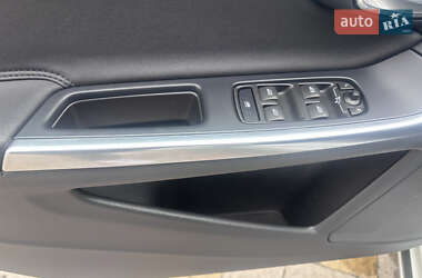Универсал Volvo V60 2012 в 