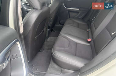 Универсал Volvo V60 2012 в 