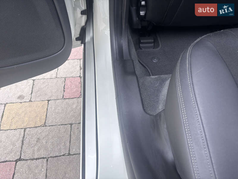 Универсал Volvo V60 2012 в Стрые