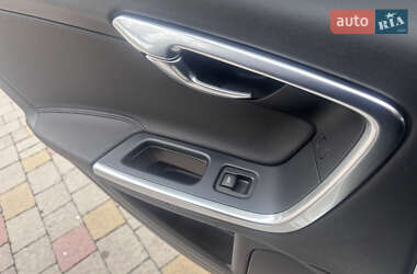 Универсал Volvo V60 2012 в 