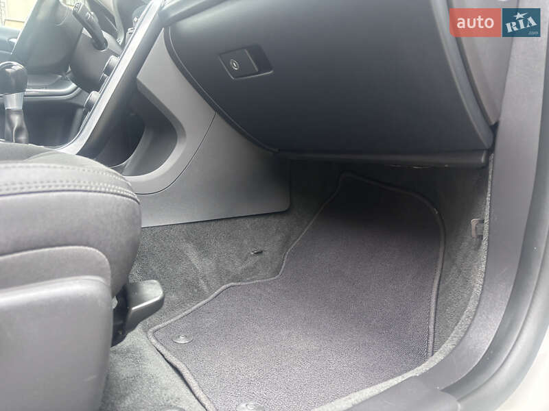 Универсал Volvo V60 2012 в Стрые