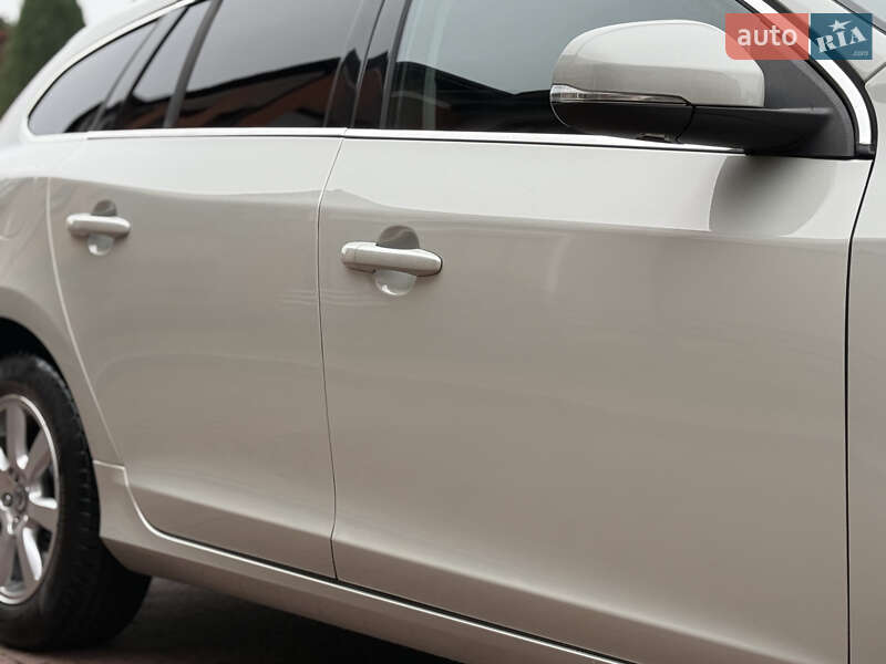 Универсал Volvo V60 2011 в Стрые