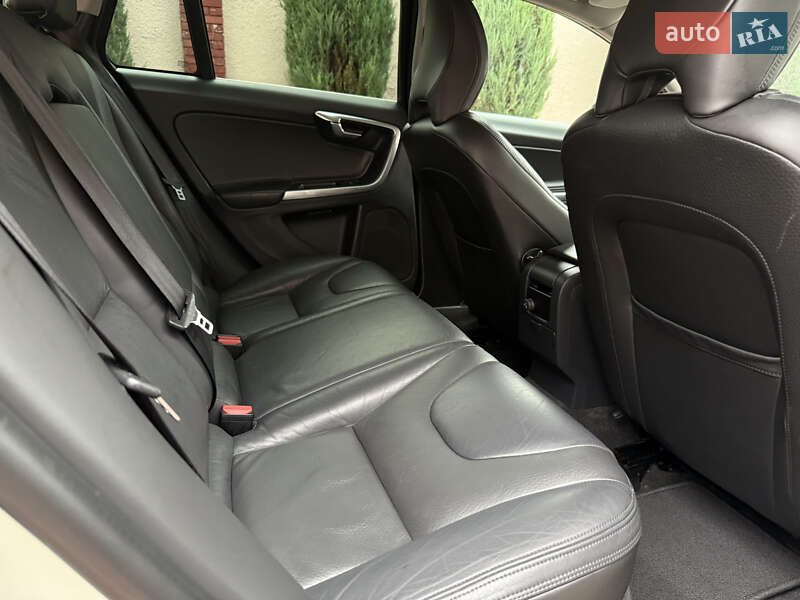 Универсал Volvo V60 2011 в Стрые