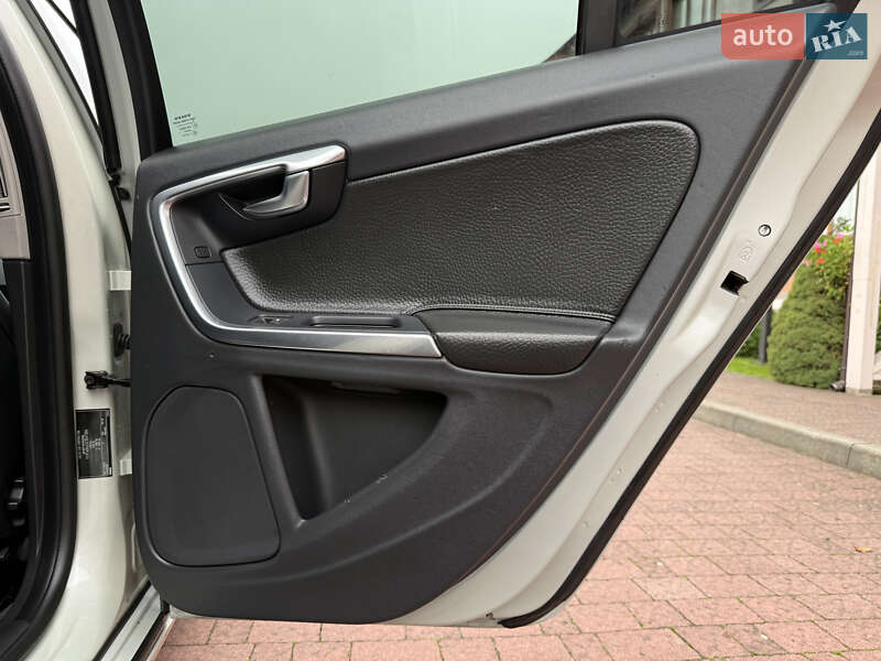 Универсал Volvo V60 2011 в Стрые