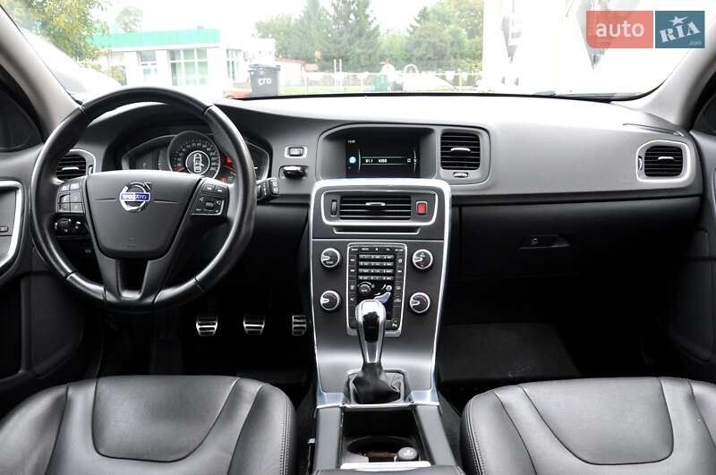 Универсал Volvo V60 2015 в Львове