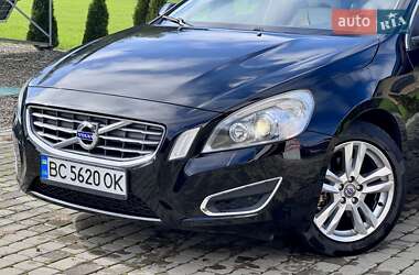 Универсал Volvo V60 2010 в 