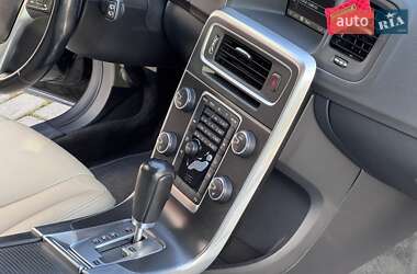 Универсал Volvo V60 2010 в 