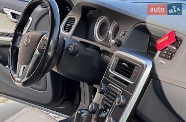 Универсал Volvo V60 2010 в 