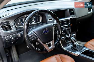 Универсал Volvo V60 2016 в 