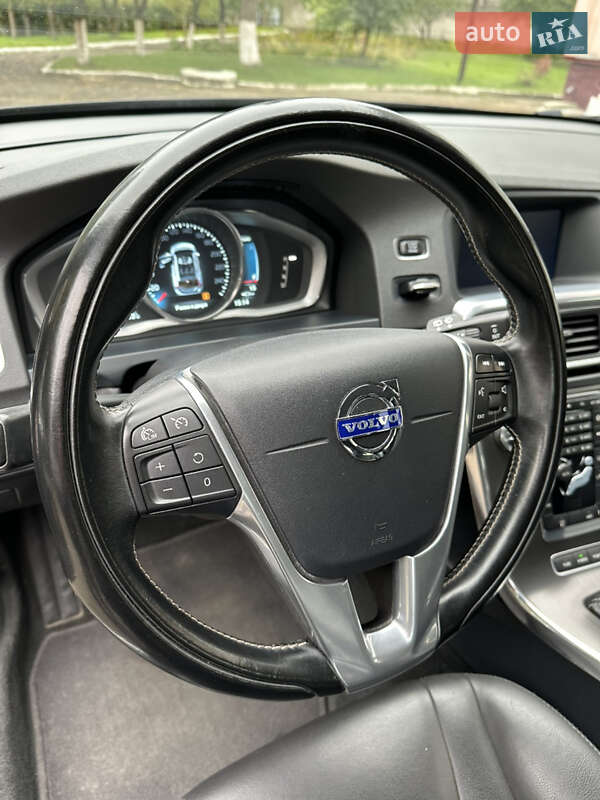 Универсал Volvo V60 2014 в Черновцах