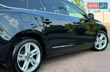 Универсал Volvo V60 2013 в 