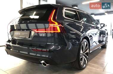 Универсал Volvo V60 2021 в 