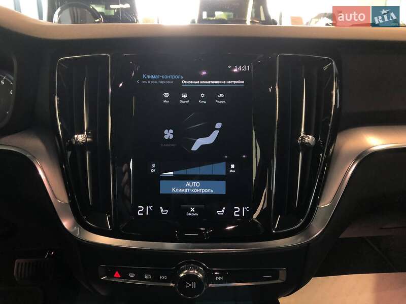 Универсал Volvo V60 2021 в Львове