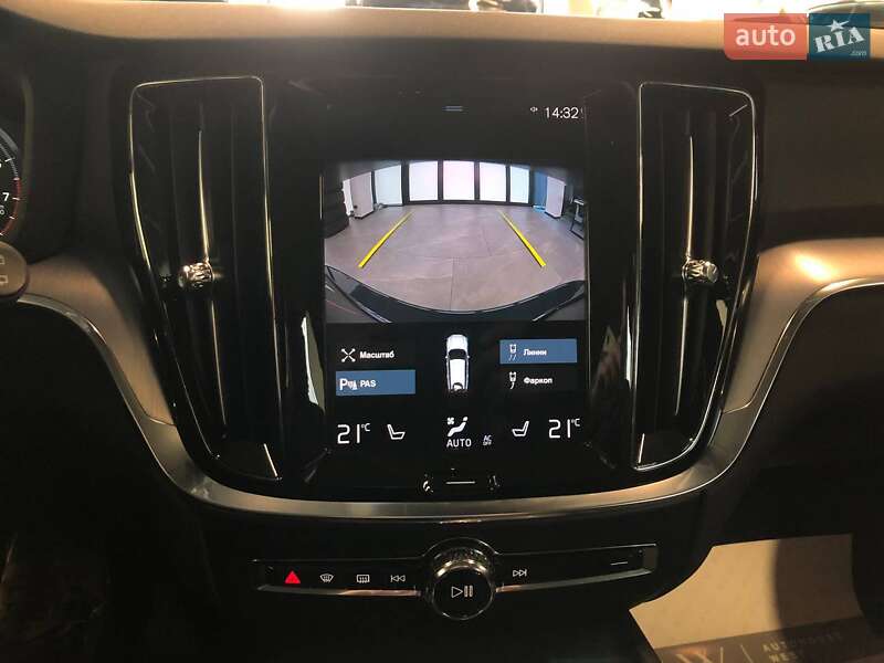 Универсал Volvo V60 2021 в Львове