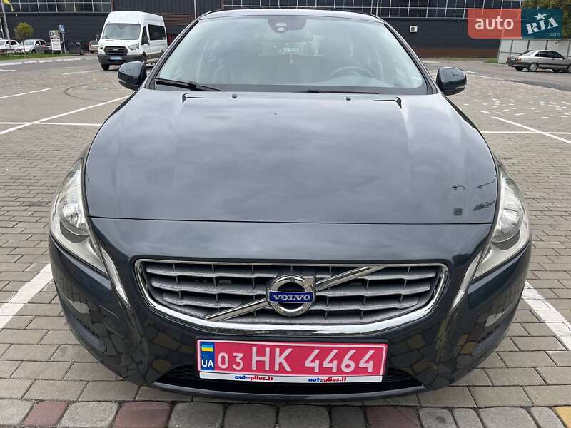 Універсал Volvo V60 2013 в Луцьку