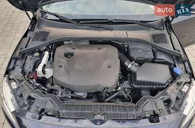 Универсал Volvo V60 2015 в 