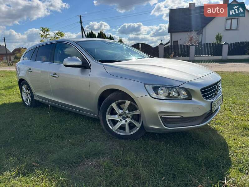 Универсал Volvo V60 2014 в Новояворовске