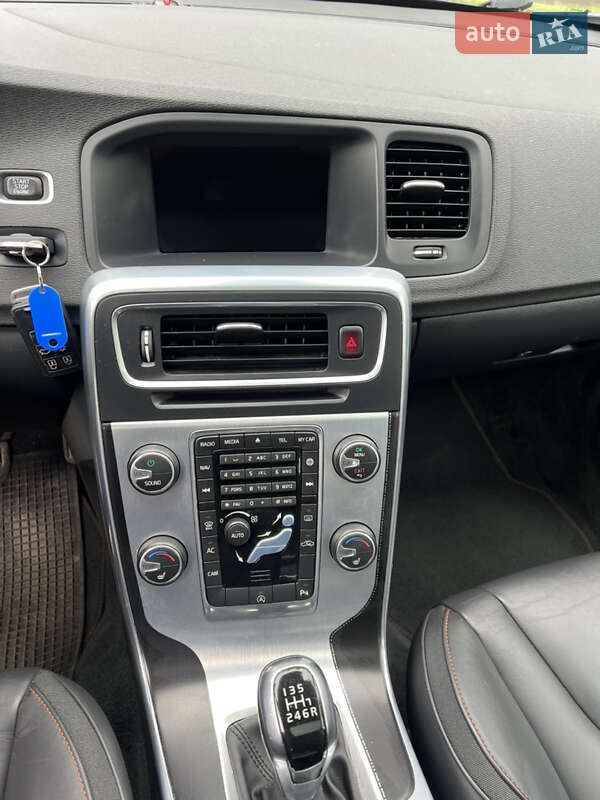 Универсал Volvo V60 2016 в Луцке