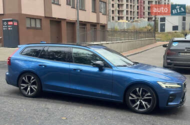 Универсал Volvo V60 2020 в 