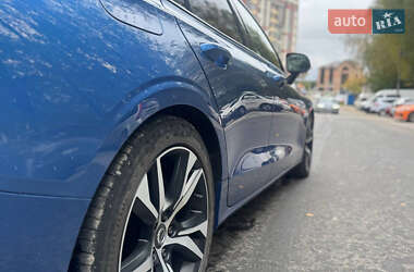 Универсал Volvo V60 2020 в 