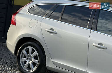 Универсал Volvo V60 2011 в 