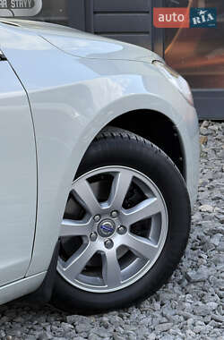 Универсал Volvo V60 2011 в 